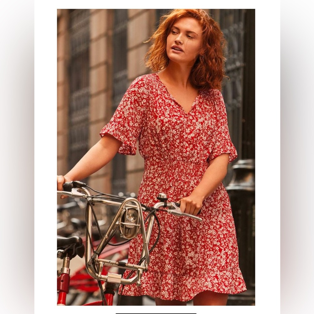 Floral Red White Elastic Waist Tiered Dress Medium Boho Flowy Summer